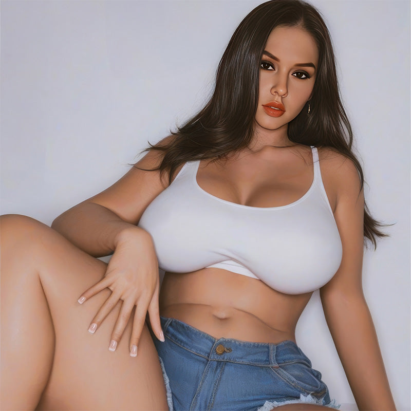 Destiny – 163CM / 64.17 in  Curvy African-American Goddess with D-CUP Voluptuous Breasts, Juicy Hips, and Sun-Kissed Skin